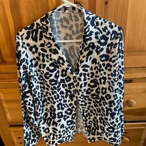 Knit leopard print blouse. Brand new